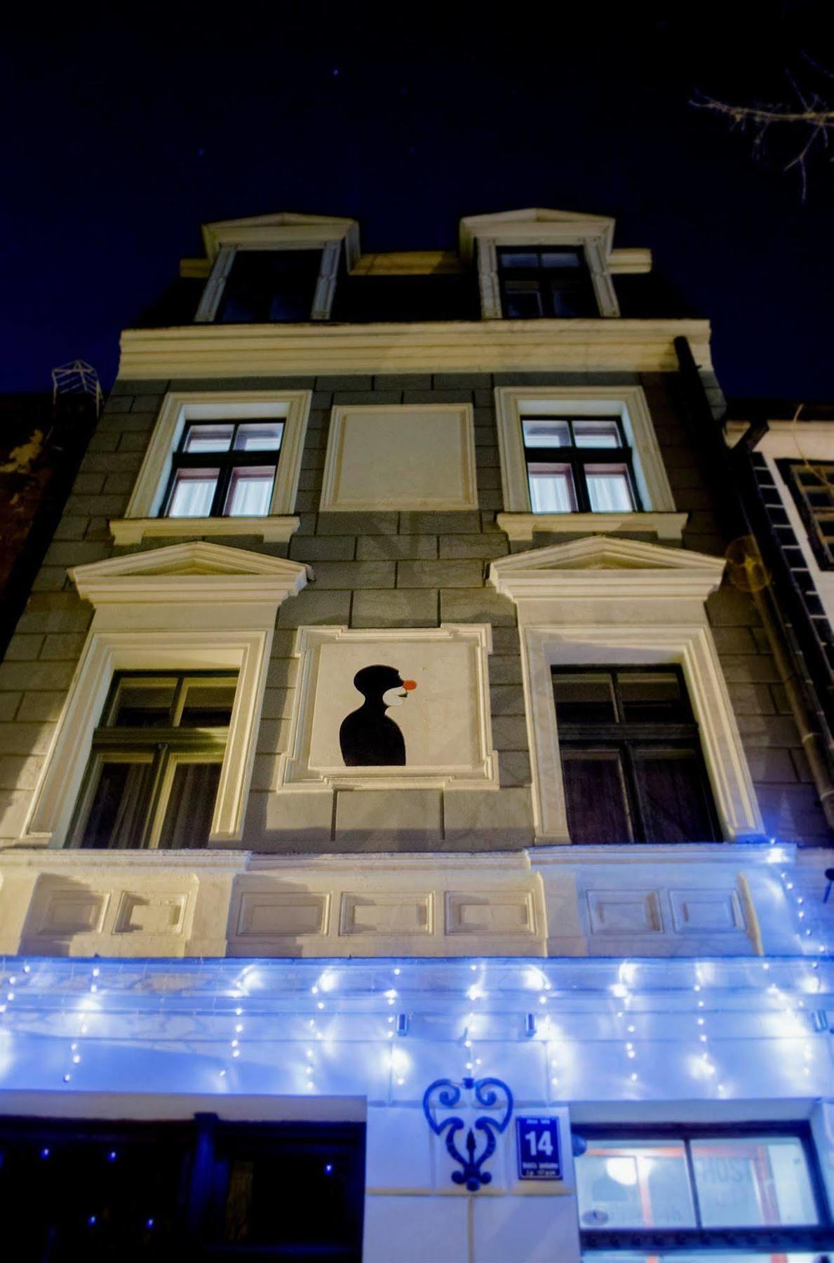 Red Nose Hostel With Self-Check In Riga Exterior photo