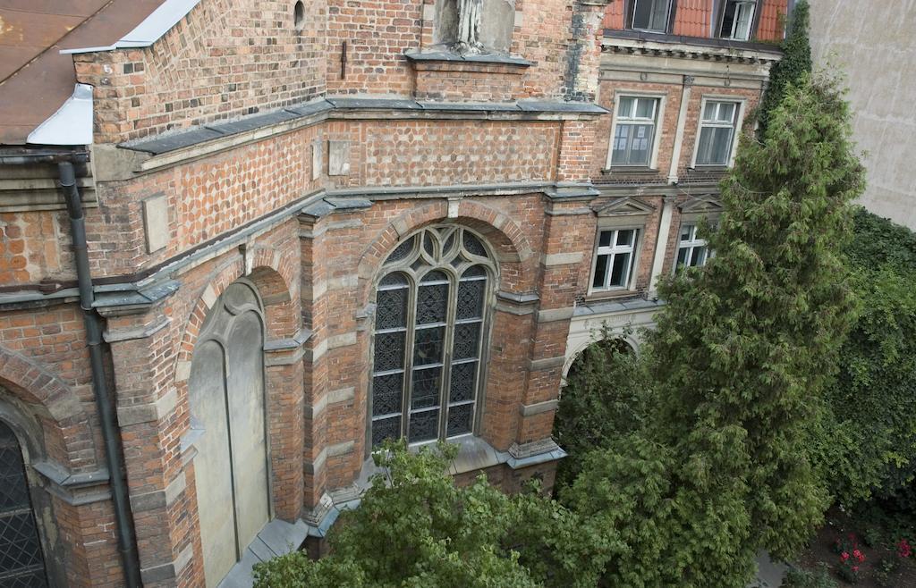 Red Nose Hostel With Self-Check In Riga Exterior photo